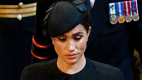 Meghan Markle Wears Beautiful £25k T From The Queen Before She Died Hello