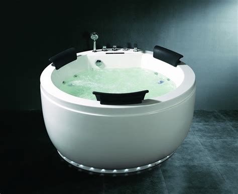 Freestanding whirlpool tub – the power of hydro massage as therapy