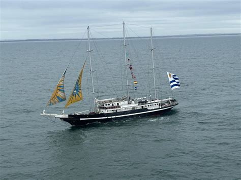 Capitán Miranda Armada Uruguaya sufre durísima tormenta en el mar