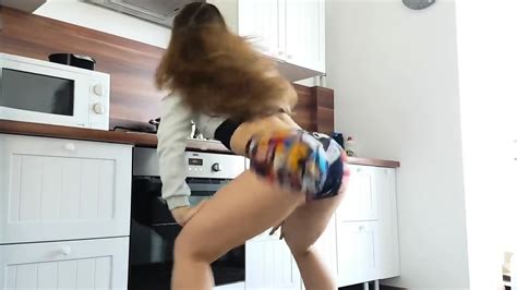 Big Ass Sexy Girl Twerking
