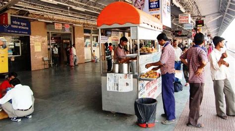 Central Railway To Work On Hygiene And Quality Of Food Served At