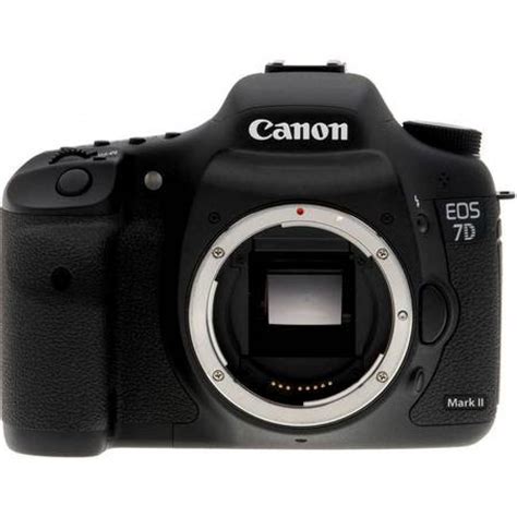Фотоаппарат Canon EOS 7D Mark II Body