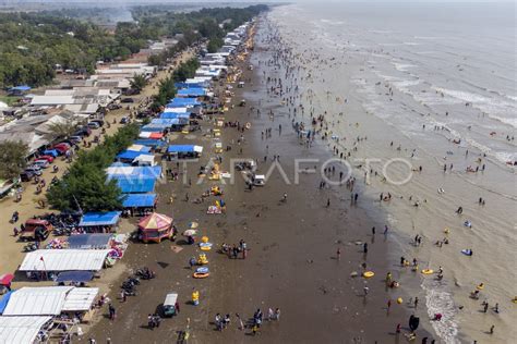 WISATA PANTAI TANJUNG PAKIS KARAWANG ANTARA Foto