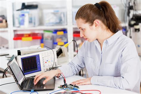 female electrical engineer  laptop photograph  wladimir bulgar