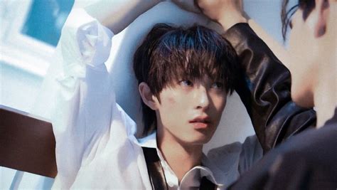 PoohPavel In Pit Babe Poses Actors