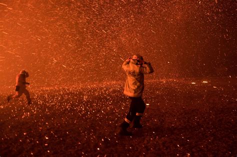 The 2019-20 Bushfires - Year 08: Geography - Natural Hazards Investigative Journalism - Stanmore ...