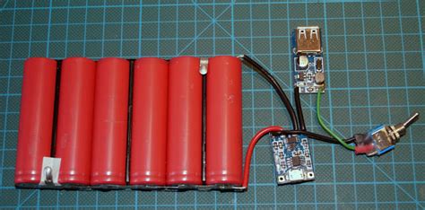 Diy Usb Power Bank Hackaday Off Pinnaxis