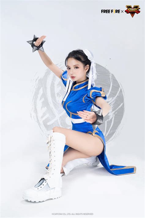 Cosplay nhân vật Street Fighter trong Free Fire các hot girl Việt nóng bỏng và sexy với vòng 3