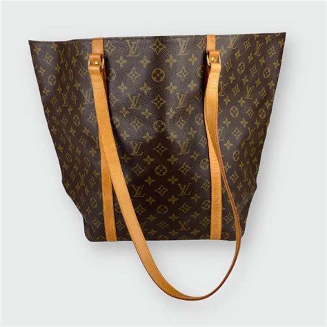 Louis Vuitton Shopper – Revive Personality