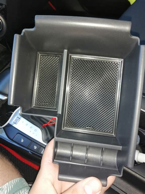 Ниша в подлокотник — KIA Cerato (4G), 2 л, 2020 года | аксессуары | DRIVE2