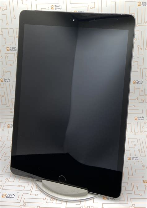 Used iPad 7th Generation in Silver for Sale | 32GB | £325 | Buy Online ...