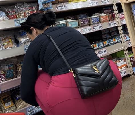 Super Hot Latina Milf In Pink Yoga Pants With Bending Video Spandex Leggings Yoga Pants