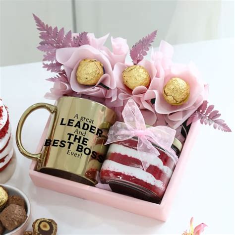 Buy/Send Great Boss Personalized Hamper Online | IGP | JVS1265464