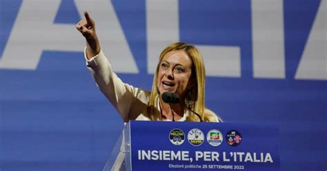 La neofascista Giorgia Meloni será la primera mujer presidenta en