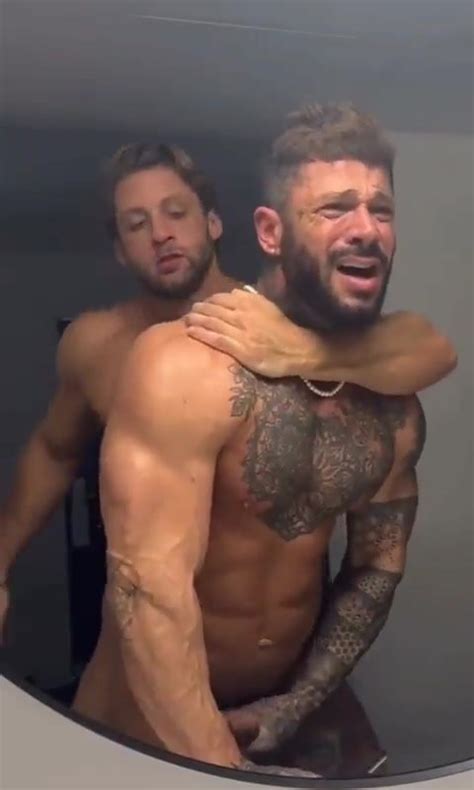Hot Hunks Fuck ThisVid