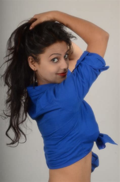 Actress Priti Maurya Picture Wallpaper Photos And Hot Pics Collection Bhojpuri Filmi Duniya