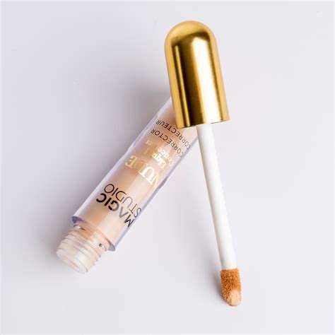 CORRECTOR LÍQUIDO NUDE MagicStudio