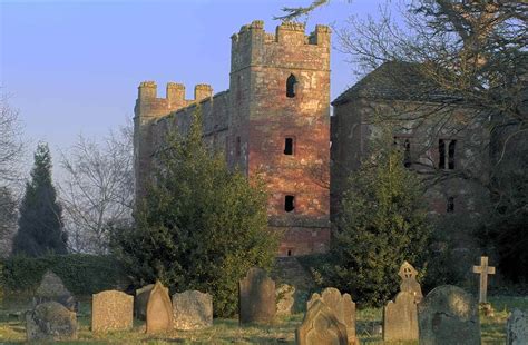 Best Castles in Cornwall - Historic European Castles