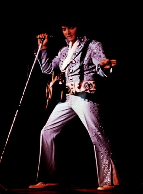 Elvis On Stage In The Blue Nail Jumpsuit In 1972 Elvis Presley Elvis Jumpsuits Elvis Presley