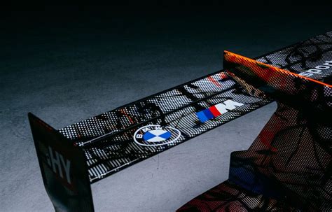 Noul Bmw M Hybrid Art Car Prototipul De Anduran Va Concura La Le