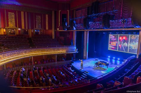 Folies Bergère in Paris mit immersivem Sound von L ISA ProMediaNews