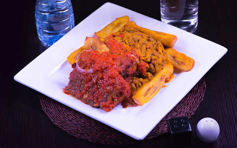 Nigerian food - 16 popular and traditional dishes to try in Nigeria ...