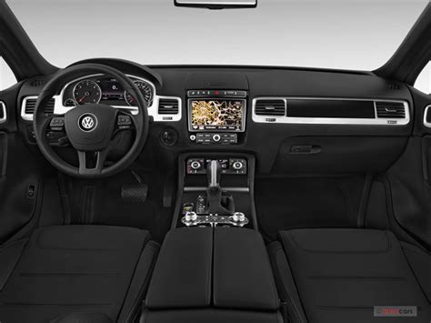 2017 Volkswagen Touareg Interior | U.S. News & World Report