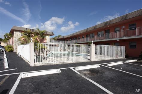 Palm Terrace - 220 SW 38th Ave Fort Lauderdale FL 33312 | Apartment Finder