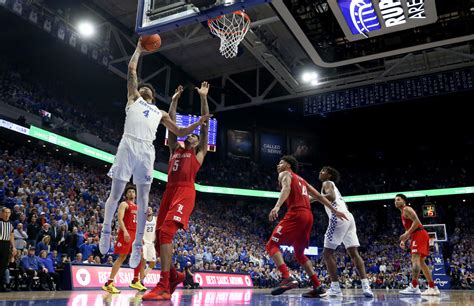 Sports World Reacts To Kentucky vs. Louisville Matchup - The Spun