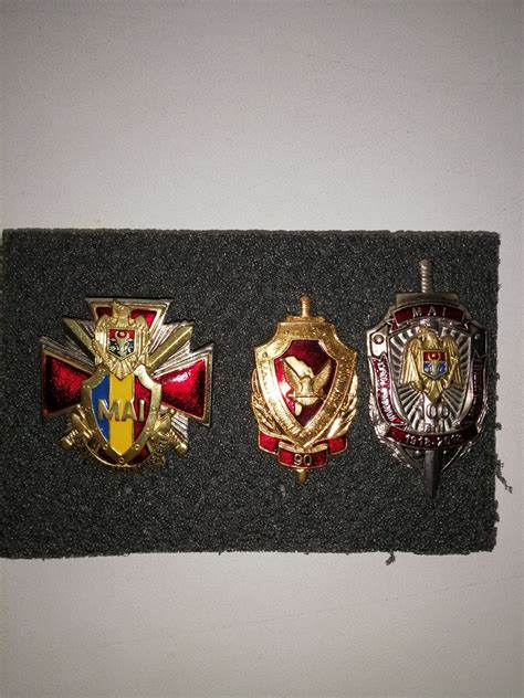 Коллекция погон советской милиции, от курсанта до полковника.