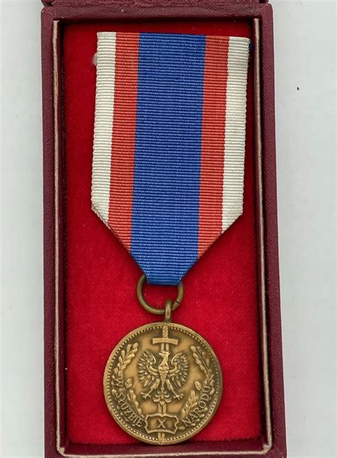 Medal W S U Bie Narodu X Pude Ko Oficjalne Archiwum