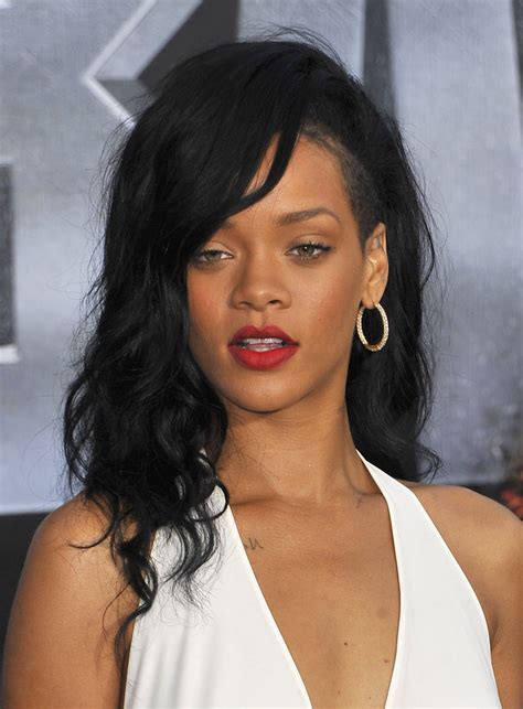 Battleship Premiere In Los Angeles [10 May 2012] - Rihanna Photo ...