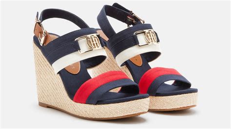 Lo Vuelve A Hacer Tommy Hilfiger Rebaja Las Sandalias M S Pijas De