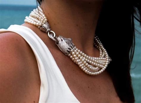 15 Stylish Pearl Necklace Designs To Wow You Expert Picks