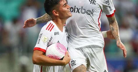 Alcaraz Celebra Seu Primeiro Gol Pelo Flamengo Muito Feliz E Emocionado