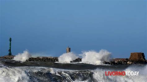 Allerta Meteo Livorno Domani Codice Giallo Vento E Mareggiate