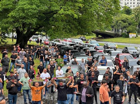 Motoristas De Aplicativo Fazem Manifestação Contra Regulamentação Da