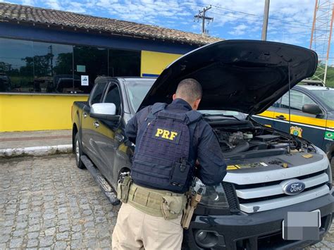 Nossa Senhora do Socorro SE PRF recupera camionete roubada Polícia