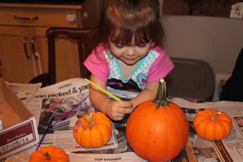 Happy Halloween- Pumpkin Painting