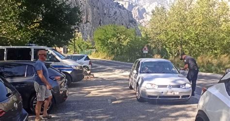 Voza I Oprez Policija Kontrolira Brzinu Izme U Splita I Omi A