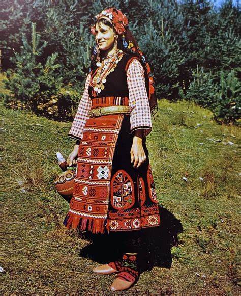 Traditional Bulgarian clothing from the village of Kalugerovo, Haskovo ...