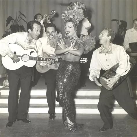 Aonde Nasceu Carmen Miranda - Carmen Miranda: como estrela portuguesa virou maior símbolo ...
