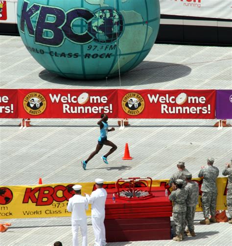 Running Naked Bolder Boulder K Pikes Peak Sports