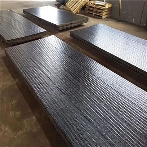 Bimetallic Chromium Carbide Overlay Clad Wear Plate Huge Matrix And