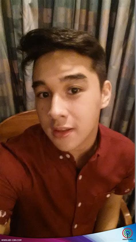 Kyles Selfie Photos Before Entering Pbb House Abs Cbn Entertainment