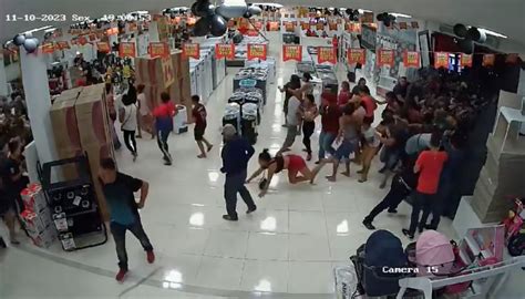 Promo O De Black Friday Em Macap Causa Tumulto E Deixa Feridos