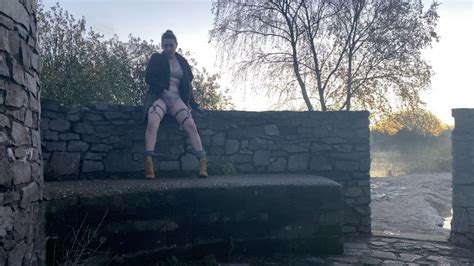 Suzielove Outdoor Pussy Play In The Open Manyvids