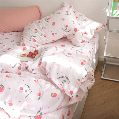 Sweet Strawberry Bedding Set Pn3725 Pennycrafts