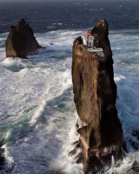 Thridrangaviti Lighthouse (1939), Iceland Photo... - Mae l'ovannen ...