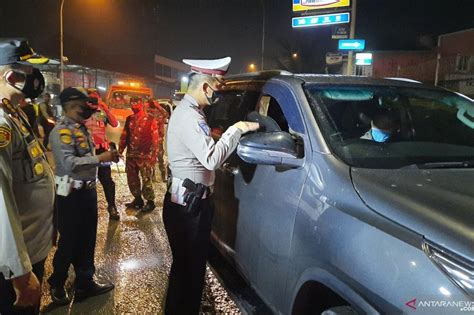 Puluhan Kendaraan Diputar Balik Di Jalur Perbatasan Tangerang ANTARA News